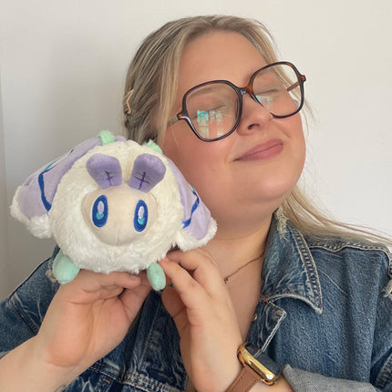 party snackers lilac luna moth user image